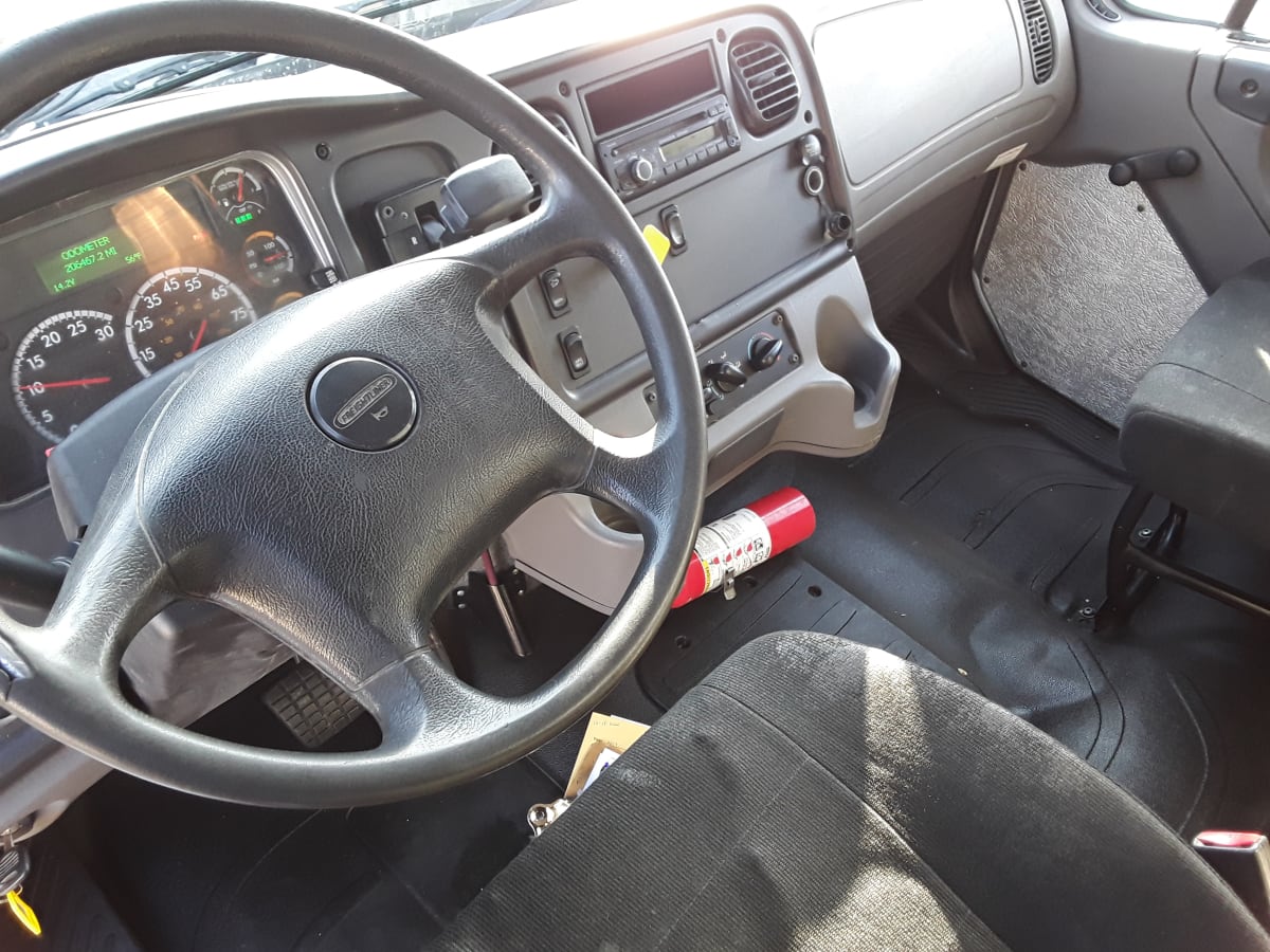 2017 Freightliner/Mercedes M2 106 674473