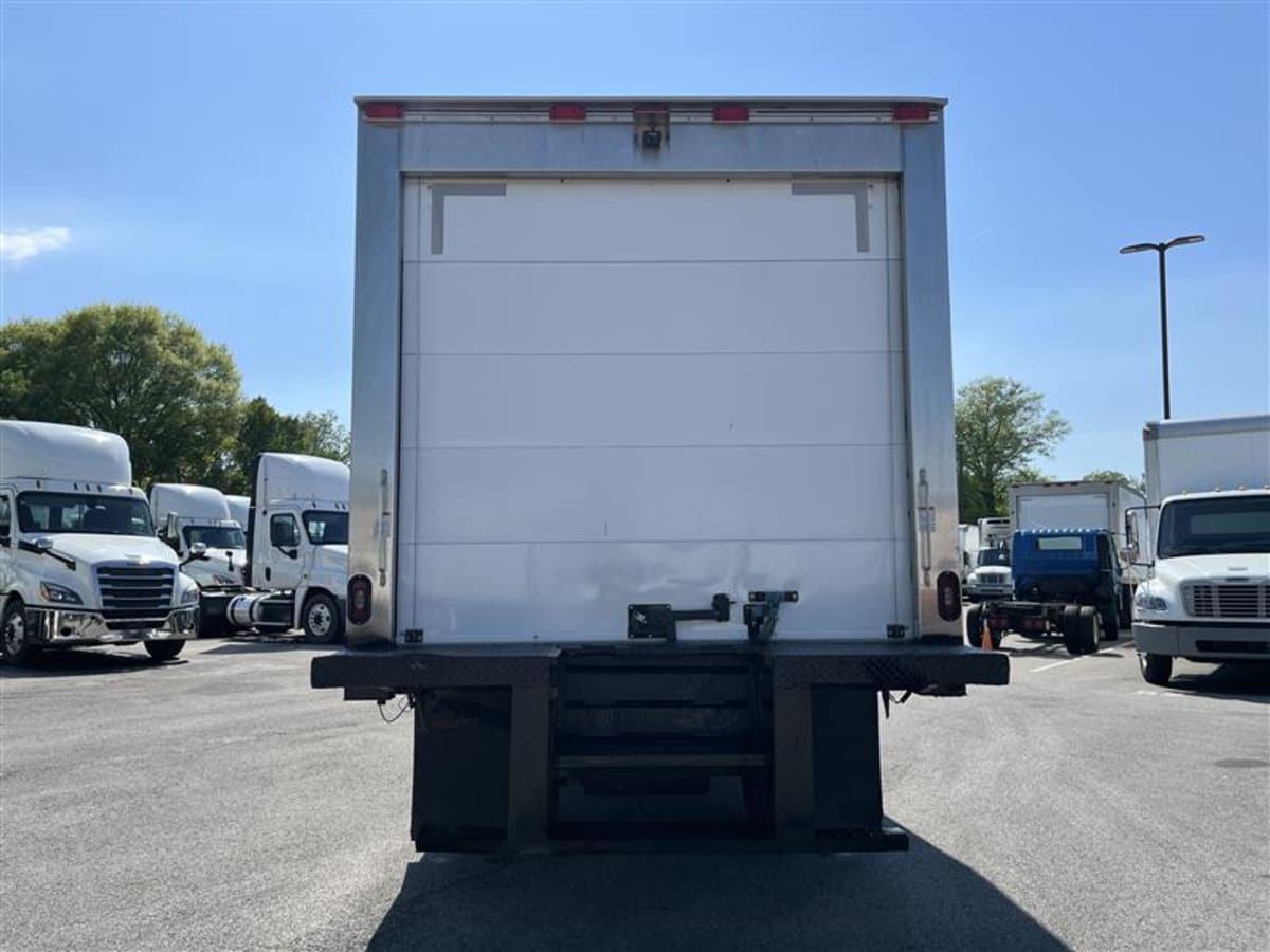2017 Isuzu NPR 674488