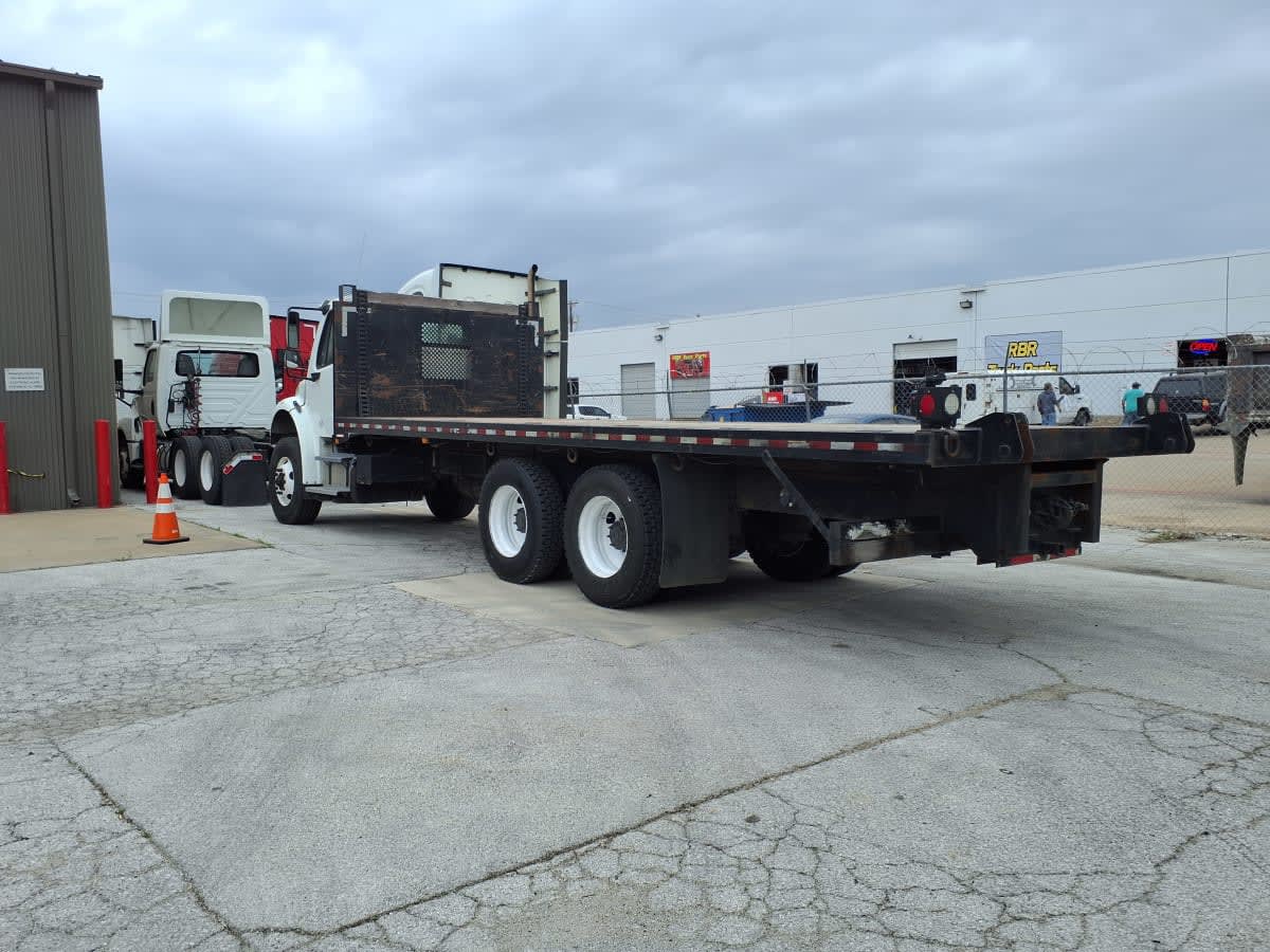 2017 Freightliner/Mercedes M2 106 674528