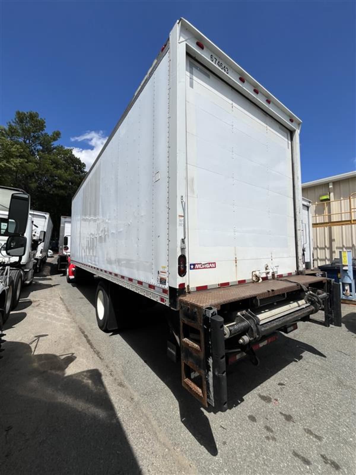 2017 Freightliner M2 106 674643