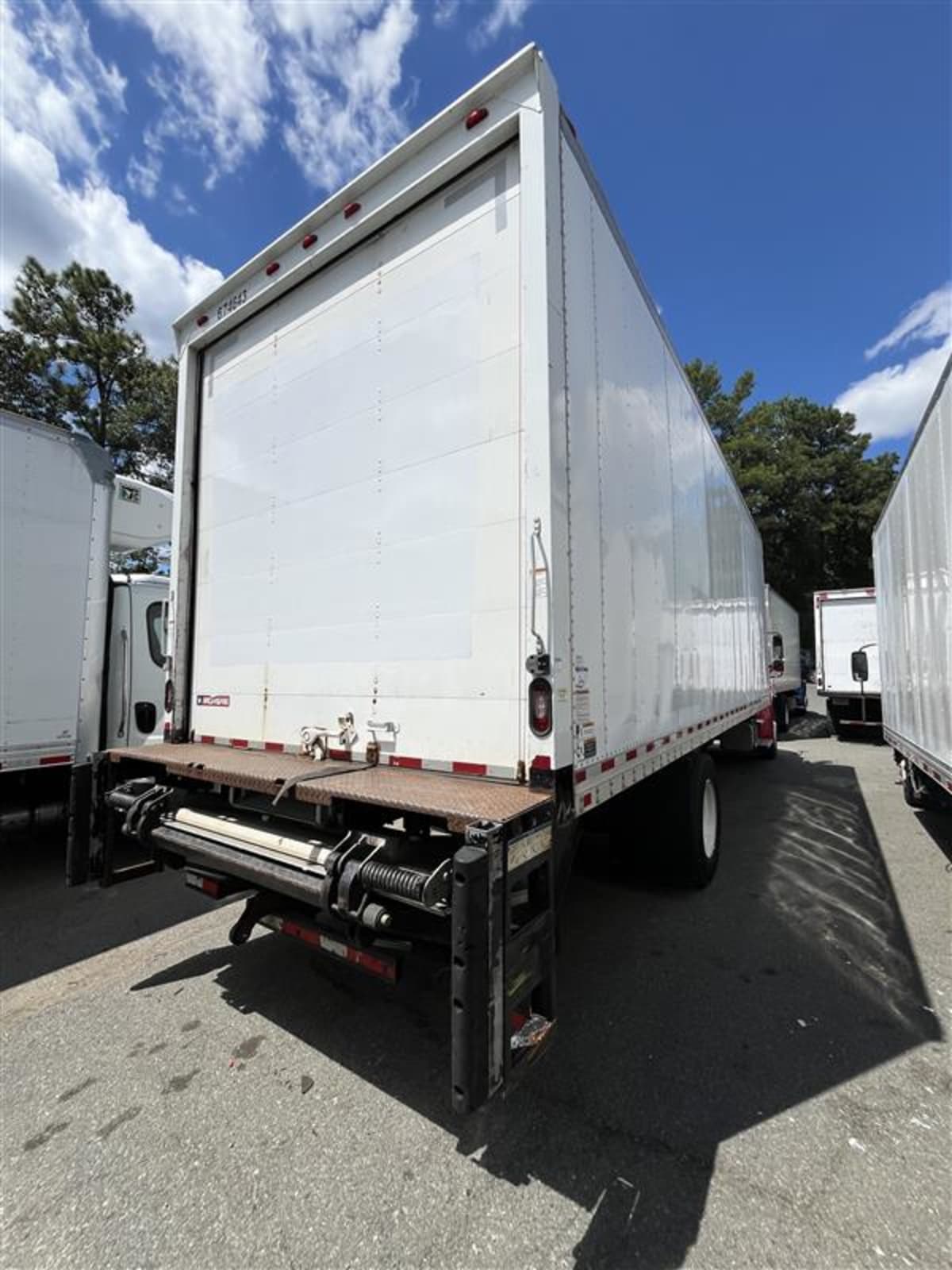 2017 Freightliner M2 106 674643