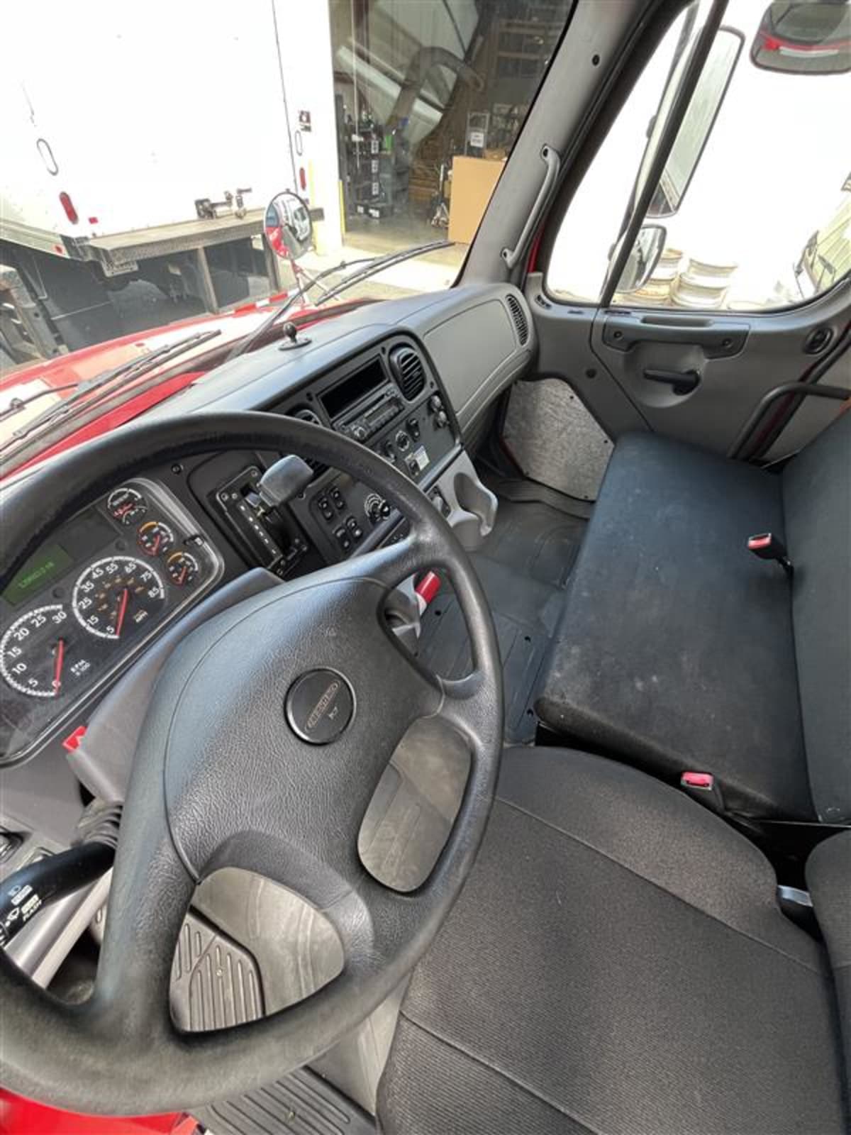 2017 Freightliner M2 106 674643