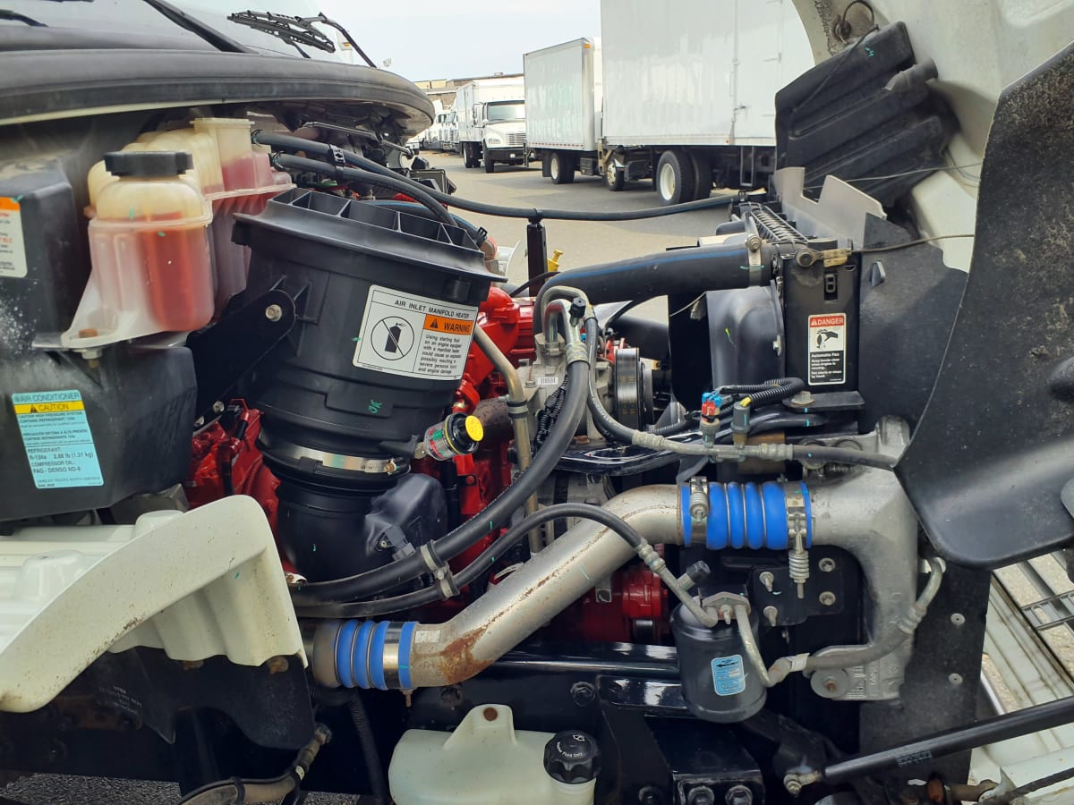 2017 Freightliner/Mercedes M2 106 674674