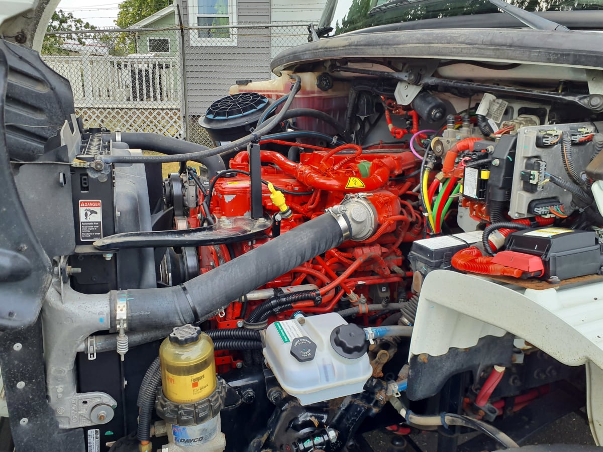 2017 Freightliner/Mercedes M2 106 674674