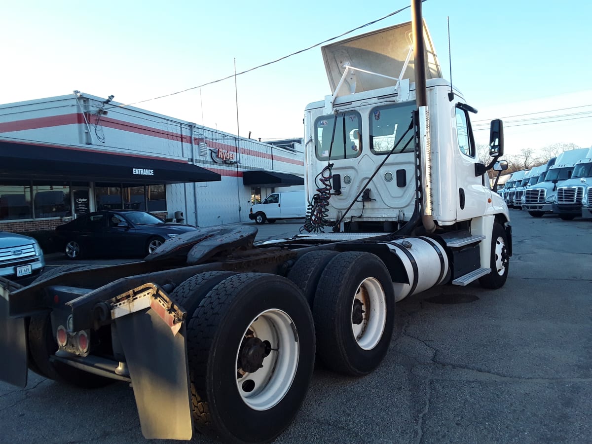 2017 Freightliner/Mercedes CASCADIA 125 674685