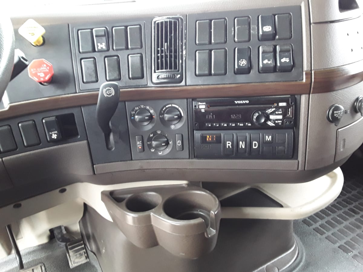 2017 Volvo VNL64TRACTOR 674741