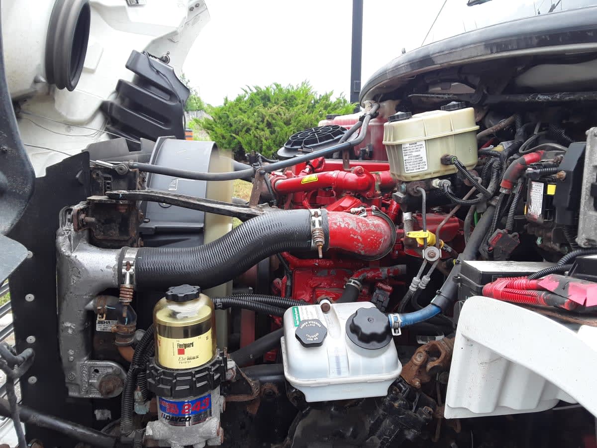 2017 Freightliner M2 106 674754
