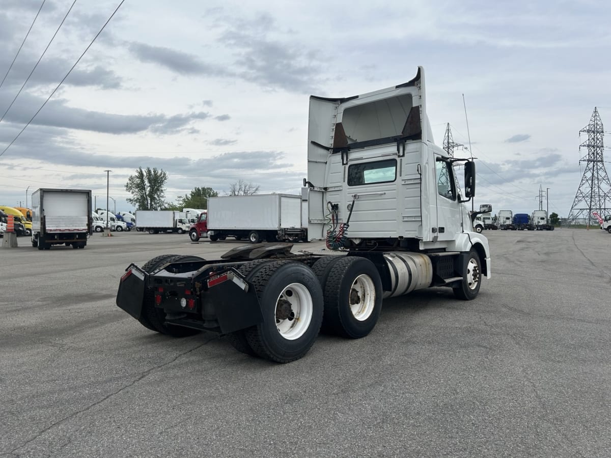 2017 Volvo VNL64TRACTOR 674779