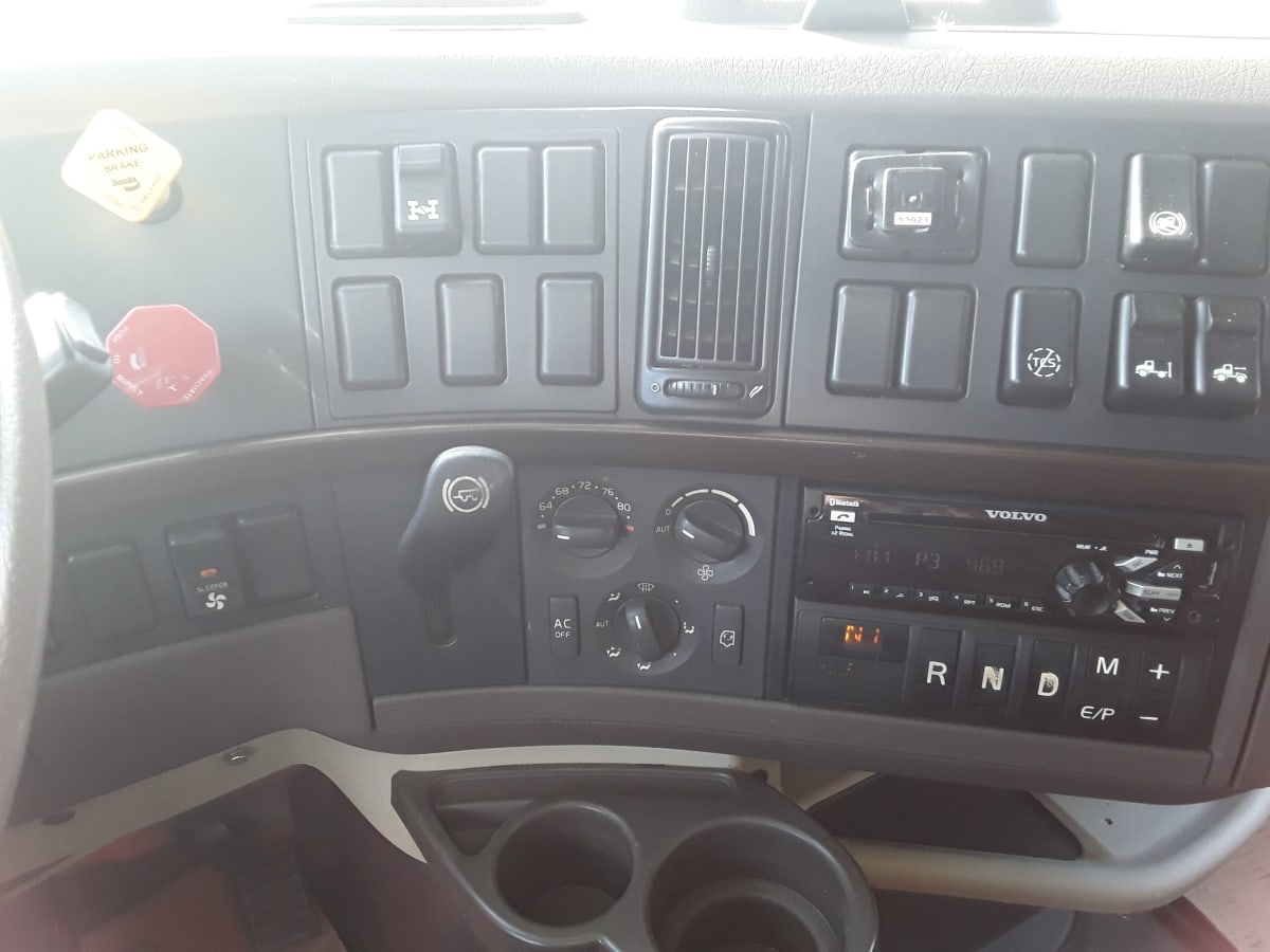 2017 Volvo VNL64TRACTOR 674797