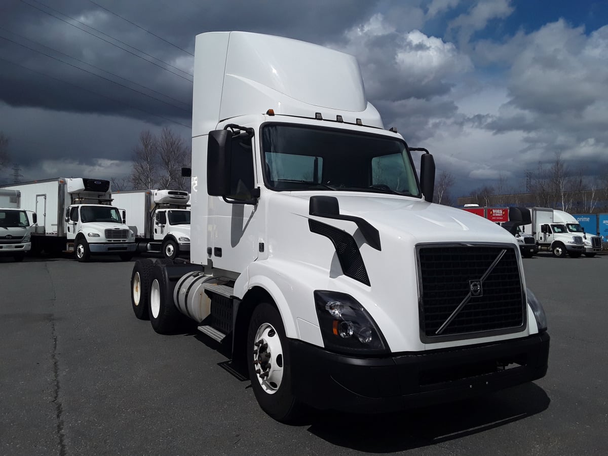 2017 Volvo VNL64TRACTOR 674804