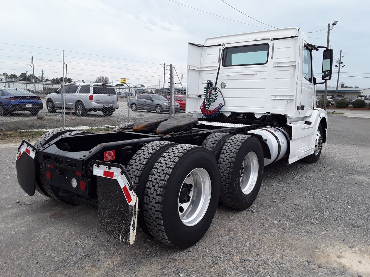 2017 Volvo VNL64TRACTOR 674819