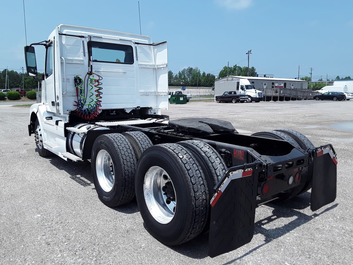 2017 Volvo VNL64TRACTOR 674820