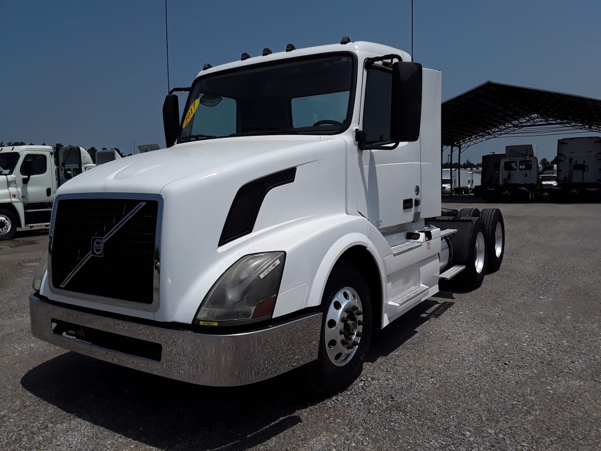 2017 Volvo VNL64TRACTOR 674820