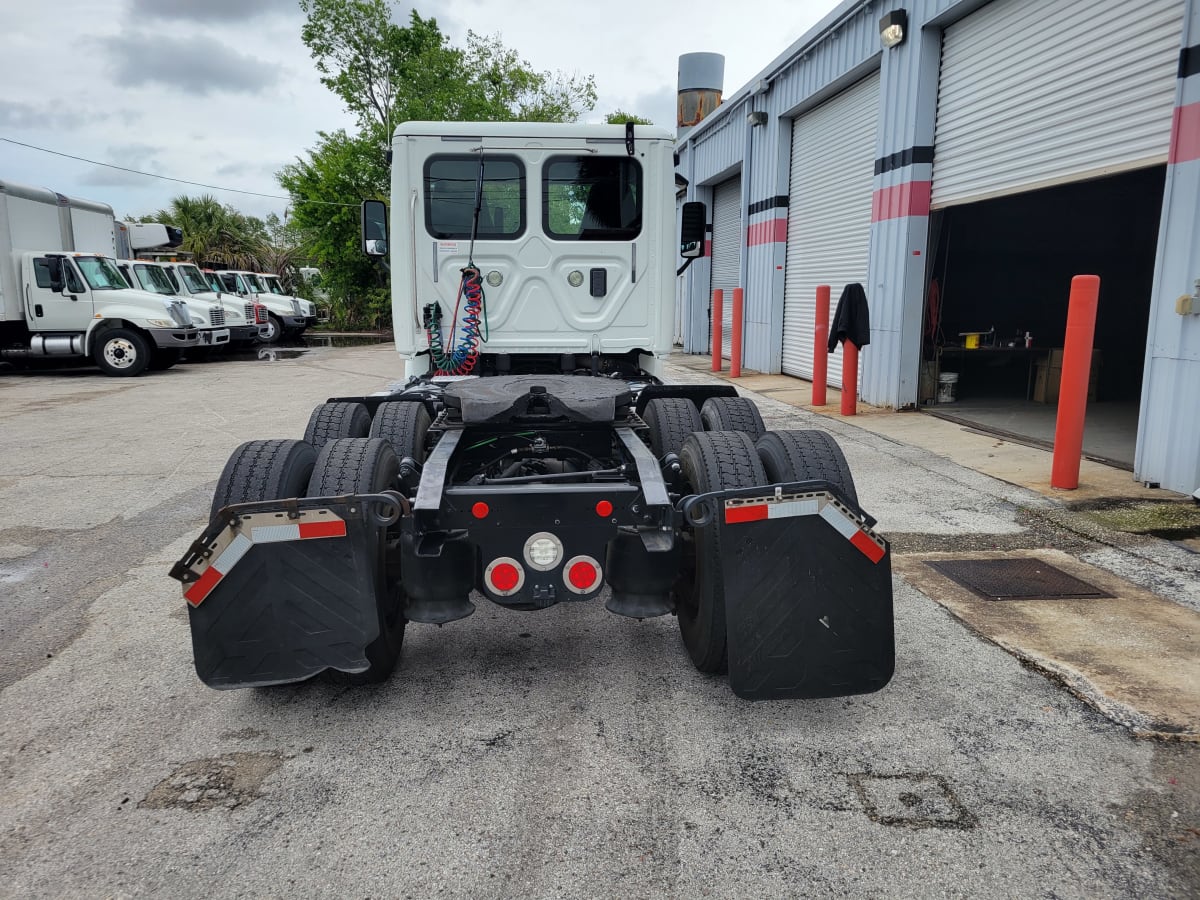 2017 Freightliner/Mercedes CASCADIA 113 674863