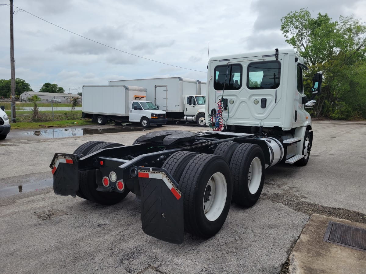 2017 Freightliner/Mercedes CASCADIA 113 674863