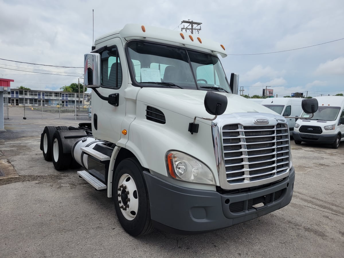 2017 Freightliner/Mercedes CASCADIA 113 674863