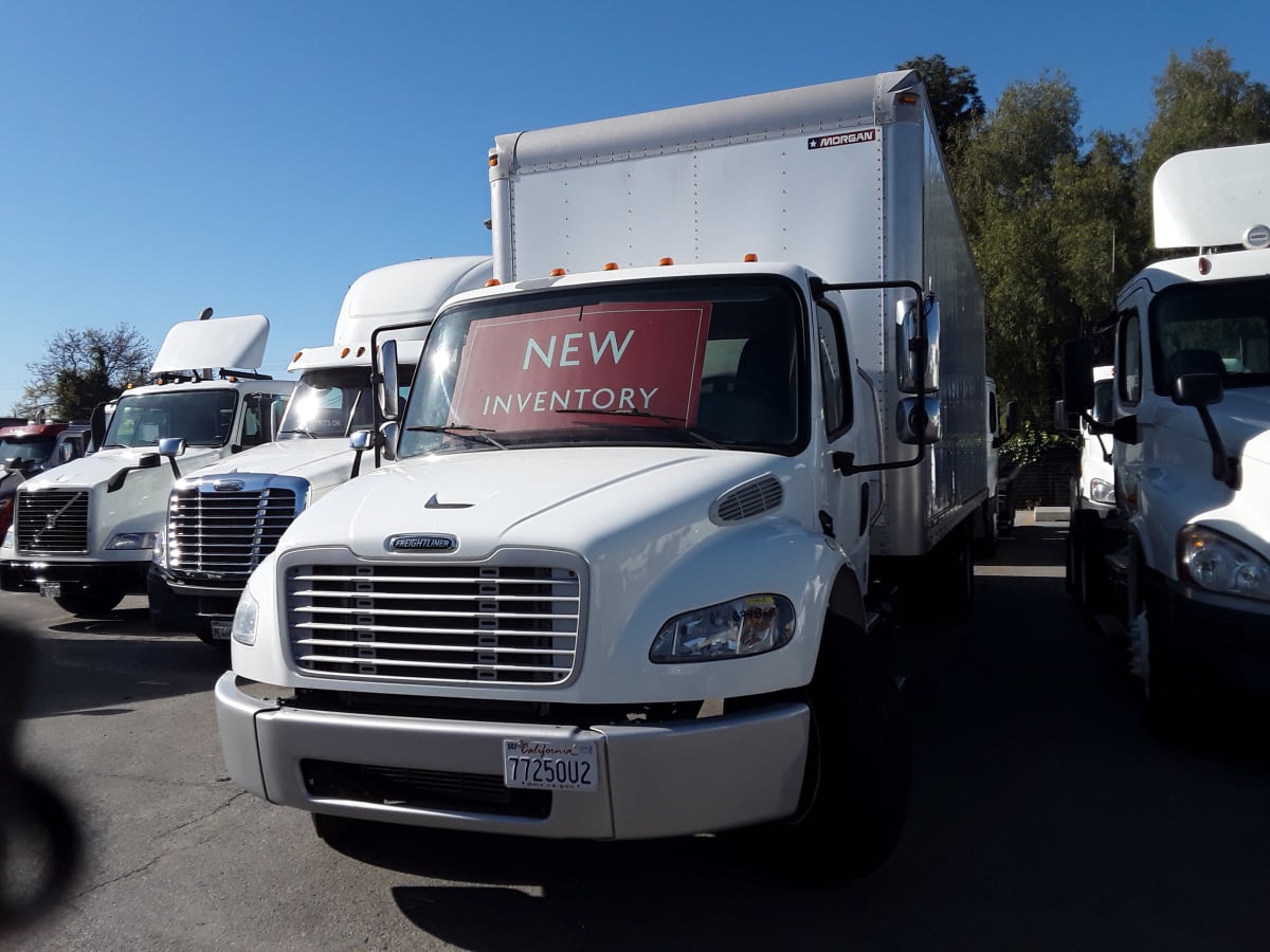 2017 Freightliner/Mercedes M2 106 674868