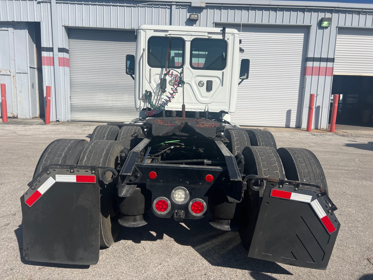 2017 Freightliner/Mercedes CASCADIA 113 674871