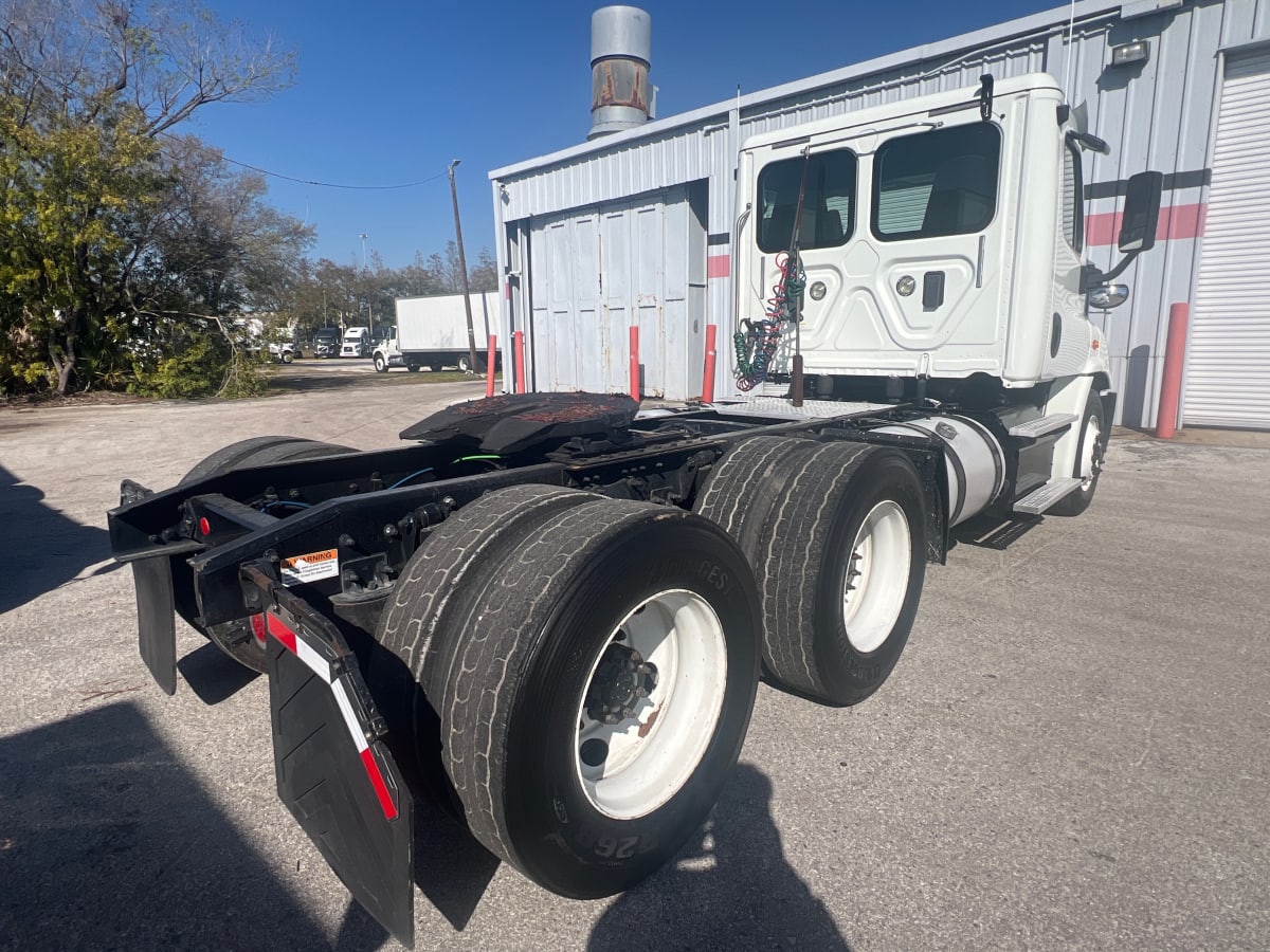 2017 Freightliner/Mercedes CASCADIA 113 674871