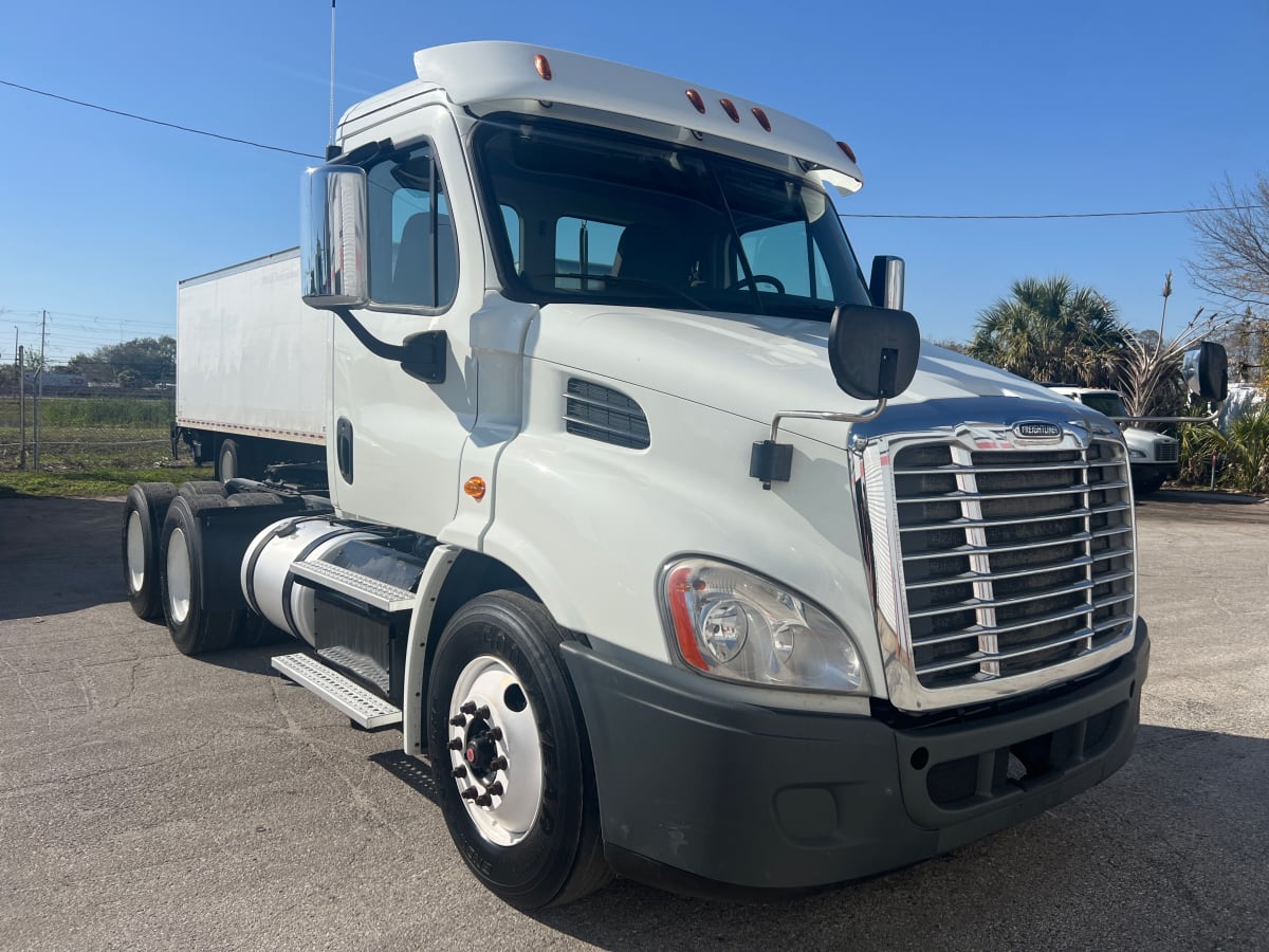 2017 Freightliner/Mercedes CASCADIA 113 674871