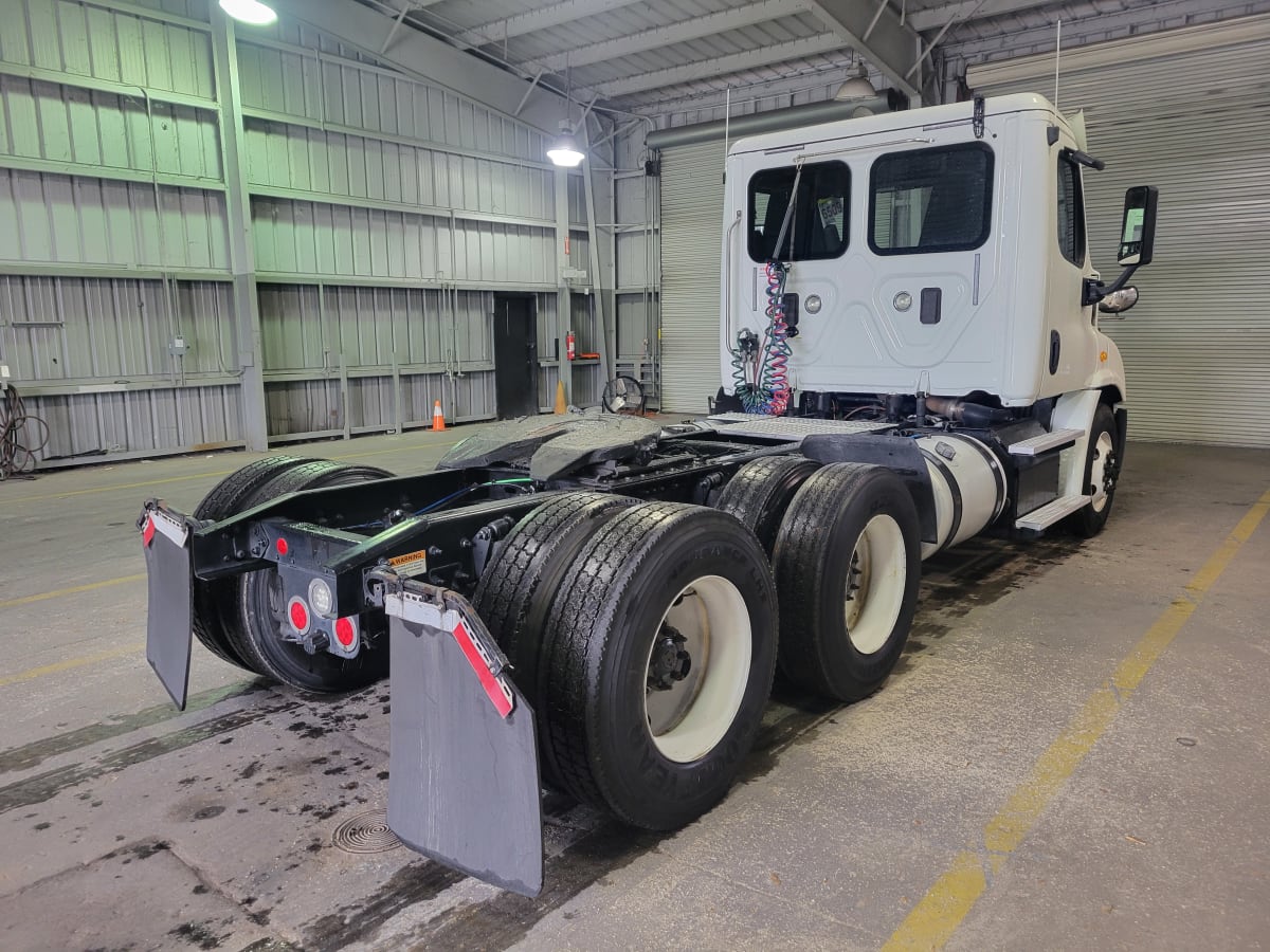 2017 Freightliner/Mercedes CASCADIA 113 674872