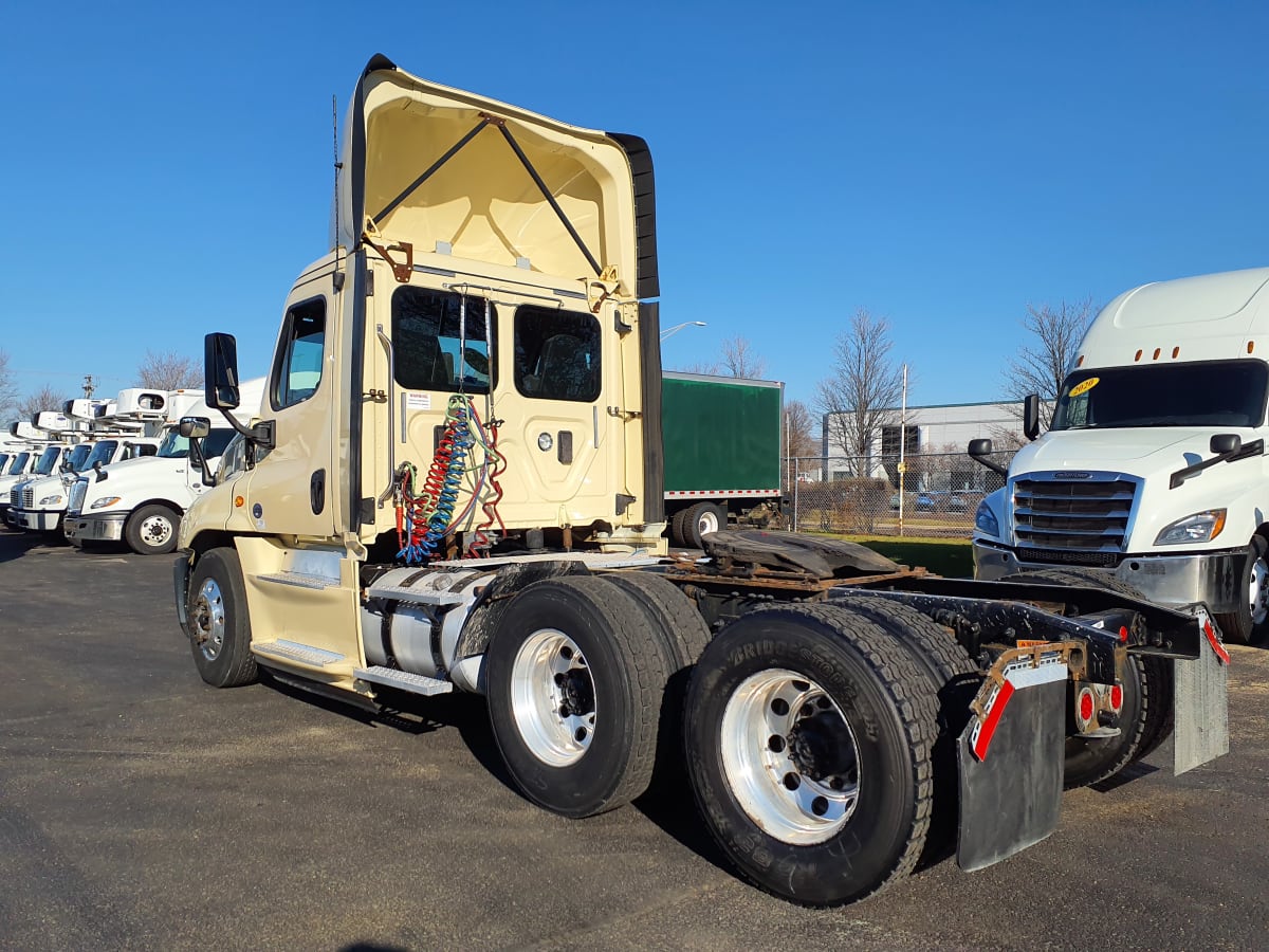 2017 Freightliner/Mercedes CASCADIA 125 674888