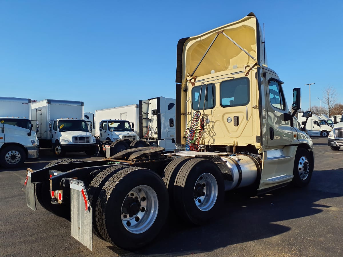 2017 Freightliner/Mercedes CASCADIA 125 674888