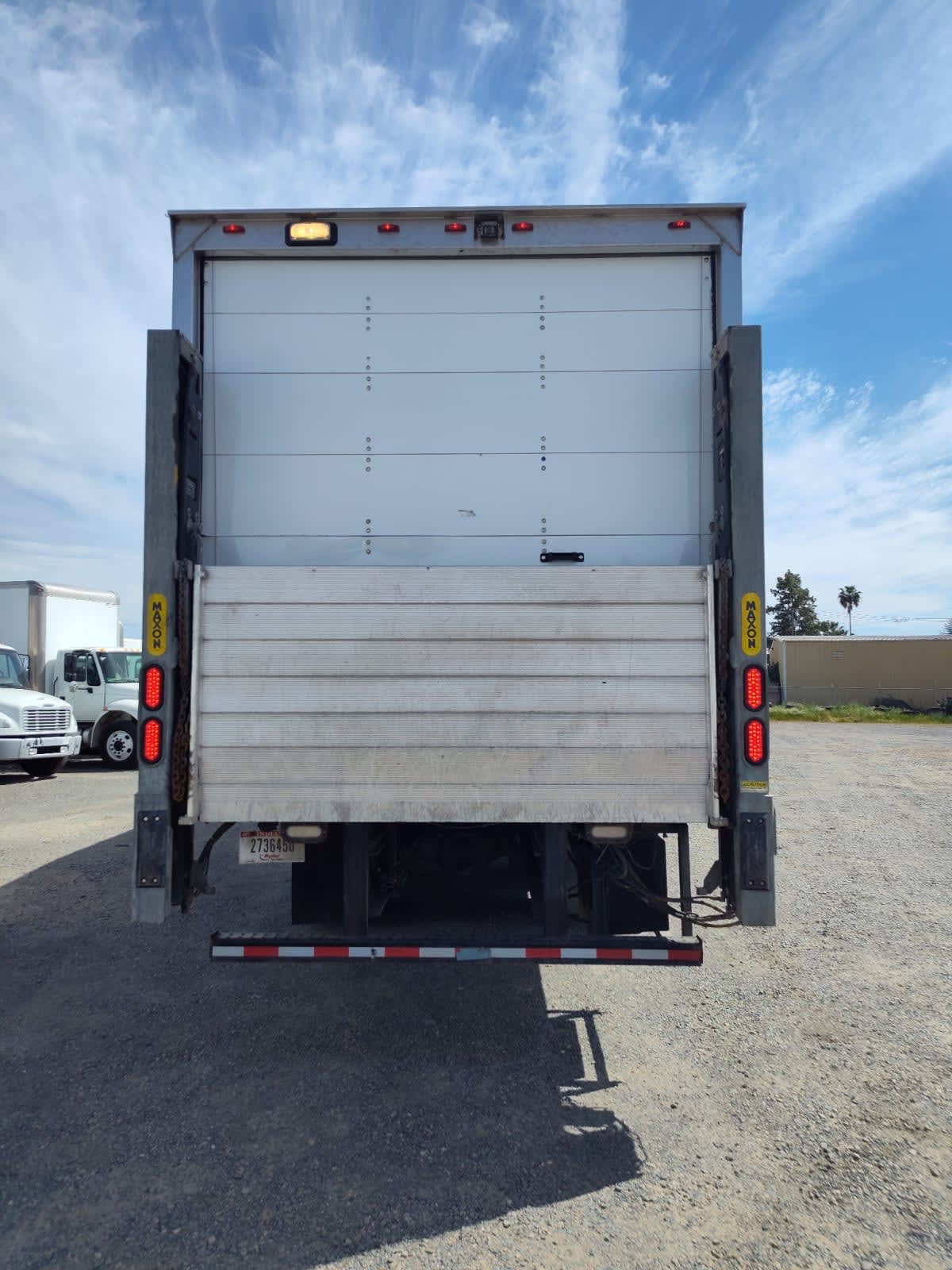 2017 Freightliner/Mercedes M2 106 674909