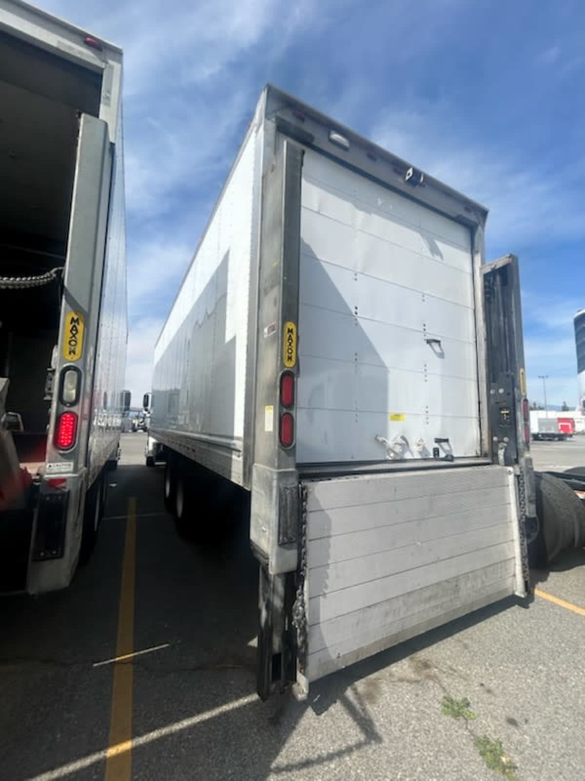 2017 Freightliner/Mercedes M2 106 674910