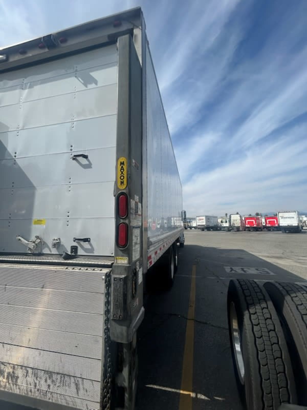 2017 Freightliner/Mercedes M2 106 674910