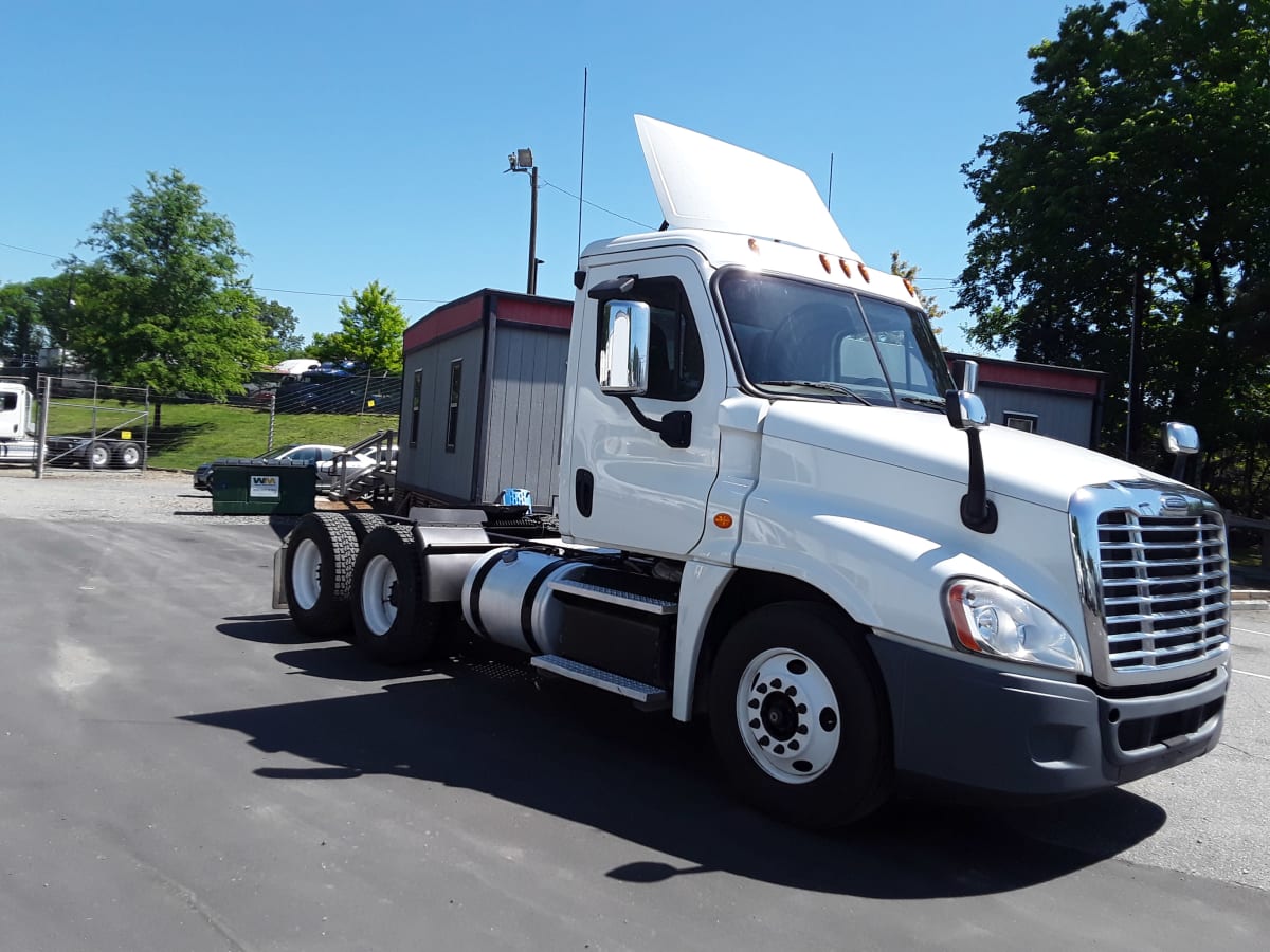 2017 Freightliner/Mercedes CASCADIA 125 674930