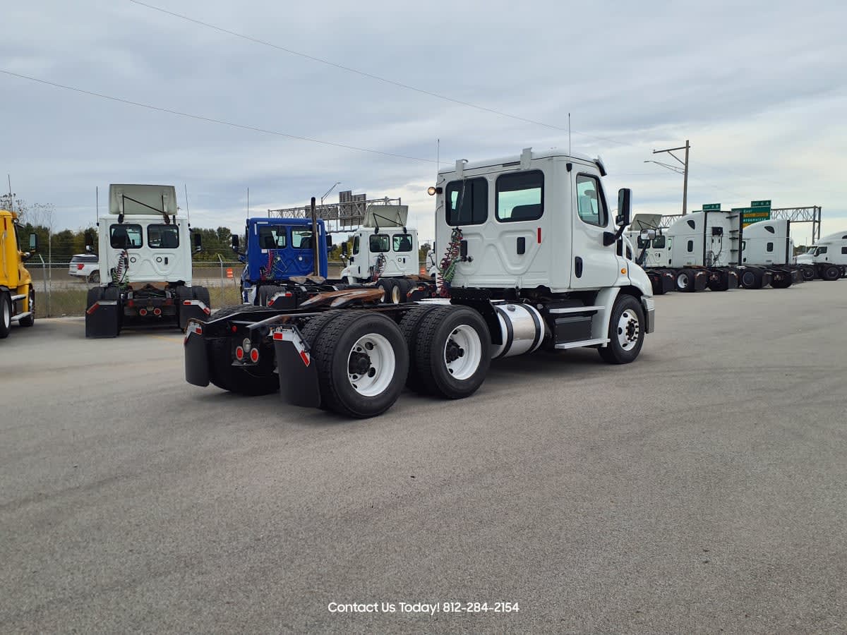 2017 Freightliner/Mercedes CASCADIA 113 674952