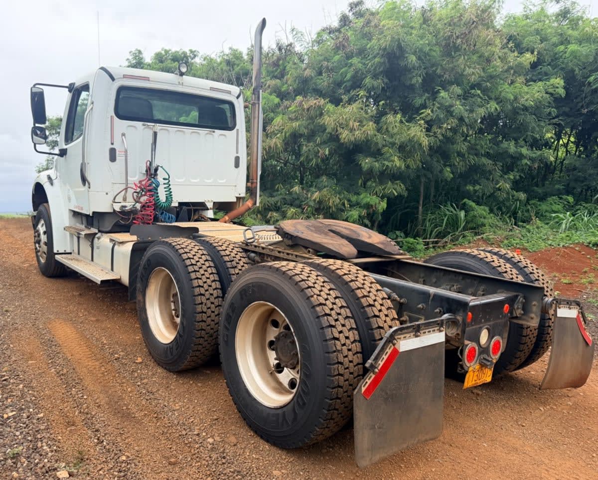2017 Freightliner M2 106 in Keaau, HI — photo 6