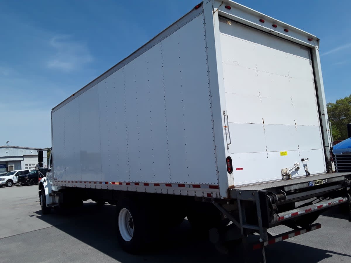2017 Freightliner M2 106 675016