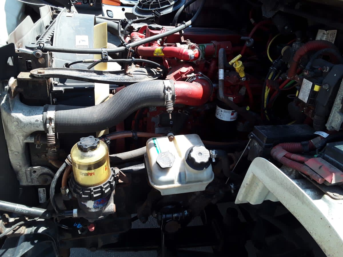 2017 Freightliner M2 106 675016