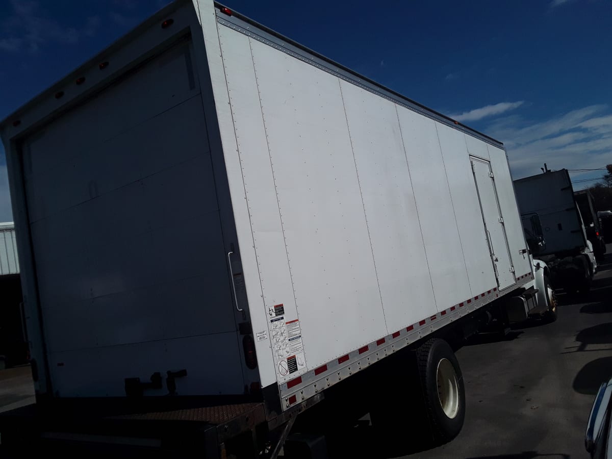 2017 Freightliner/Mercedes M2 106 675033