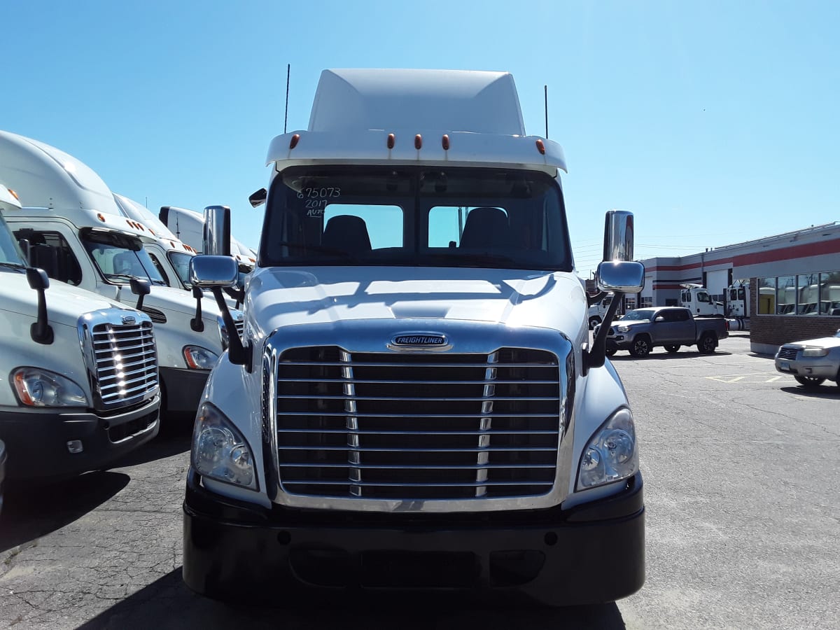 2017 Freightliner/Mercedes CASCADIA 113 675073