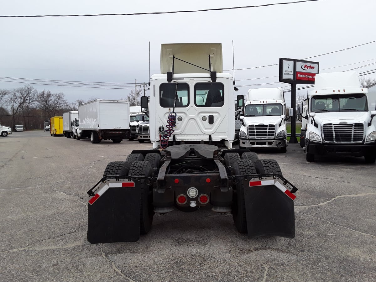 2017 Freightliner/Mercedes CASCADIA 113 675077