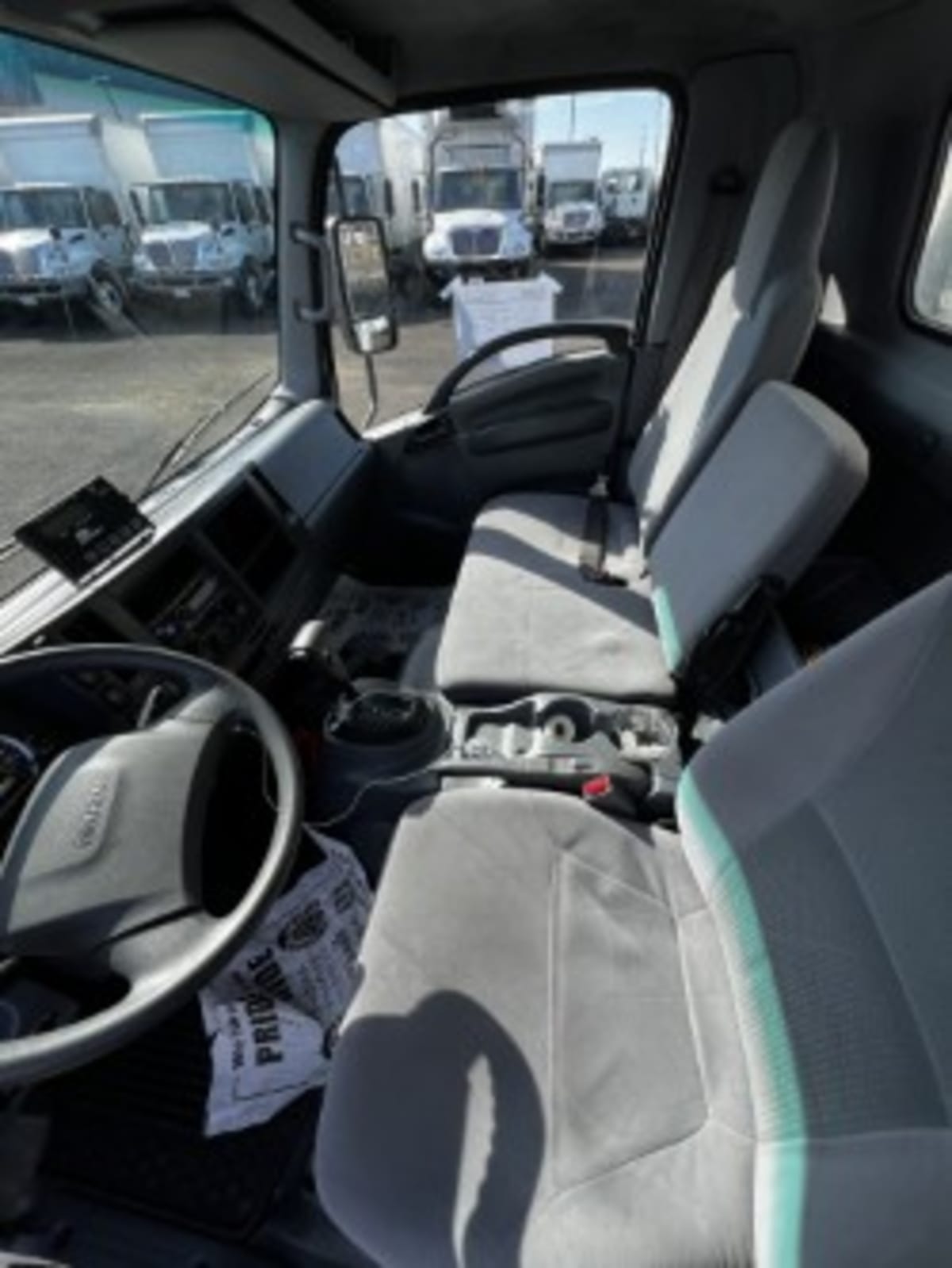 2017 Isuzu NPR 675158