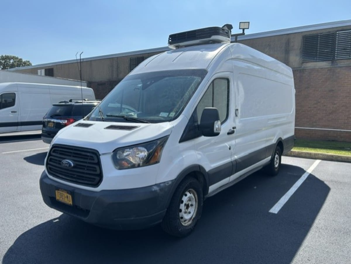 2017 Ford Motor Company TRANSIT 250 675173