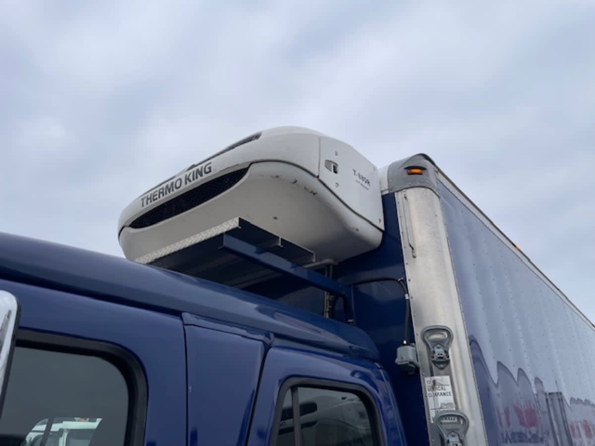 2017 Freightliner/Mercedes M2 106 675194