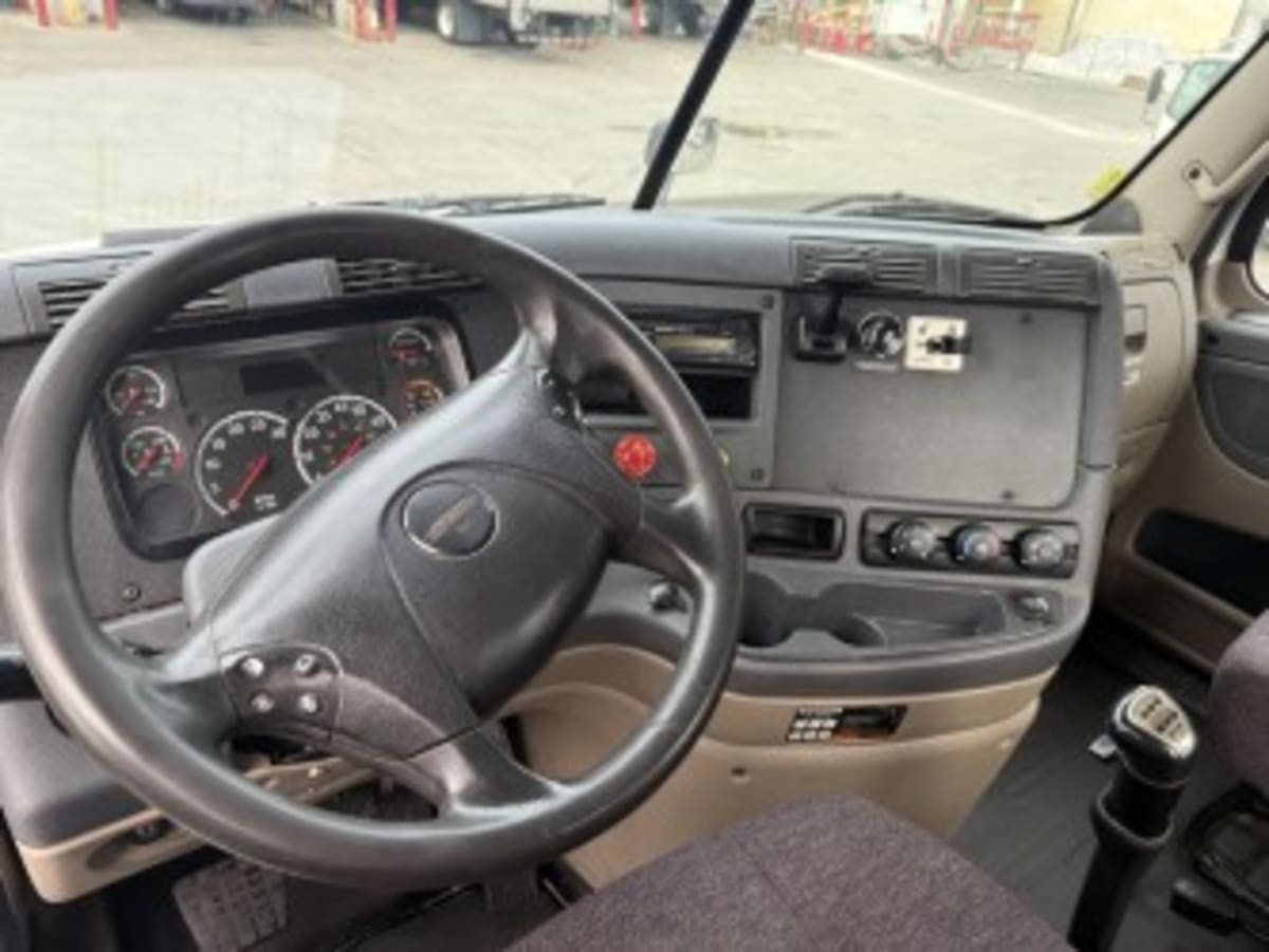 2017 Freightliner - image 9