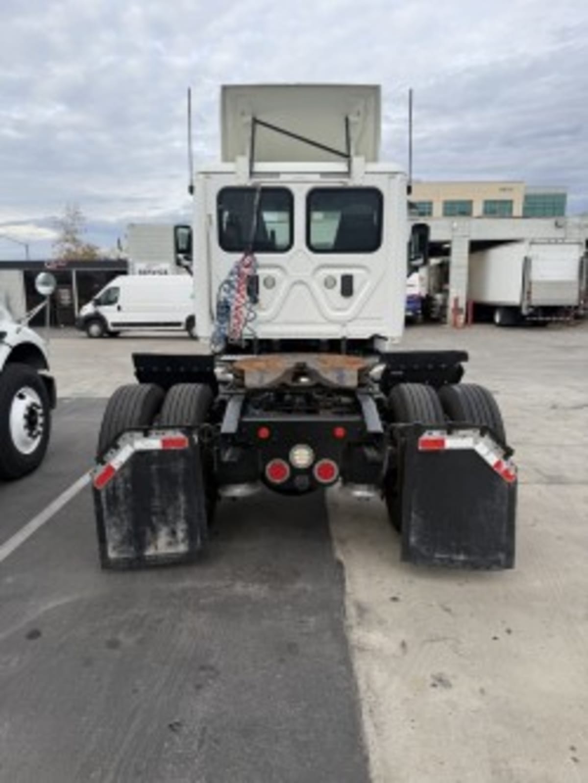 2017 Freightliner - image 4