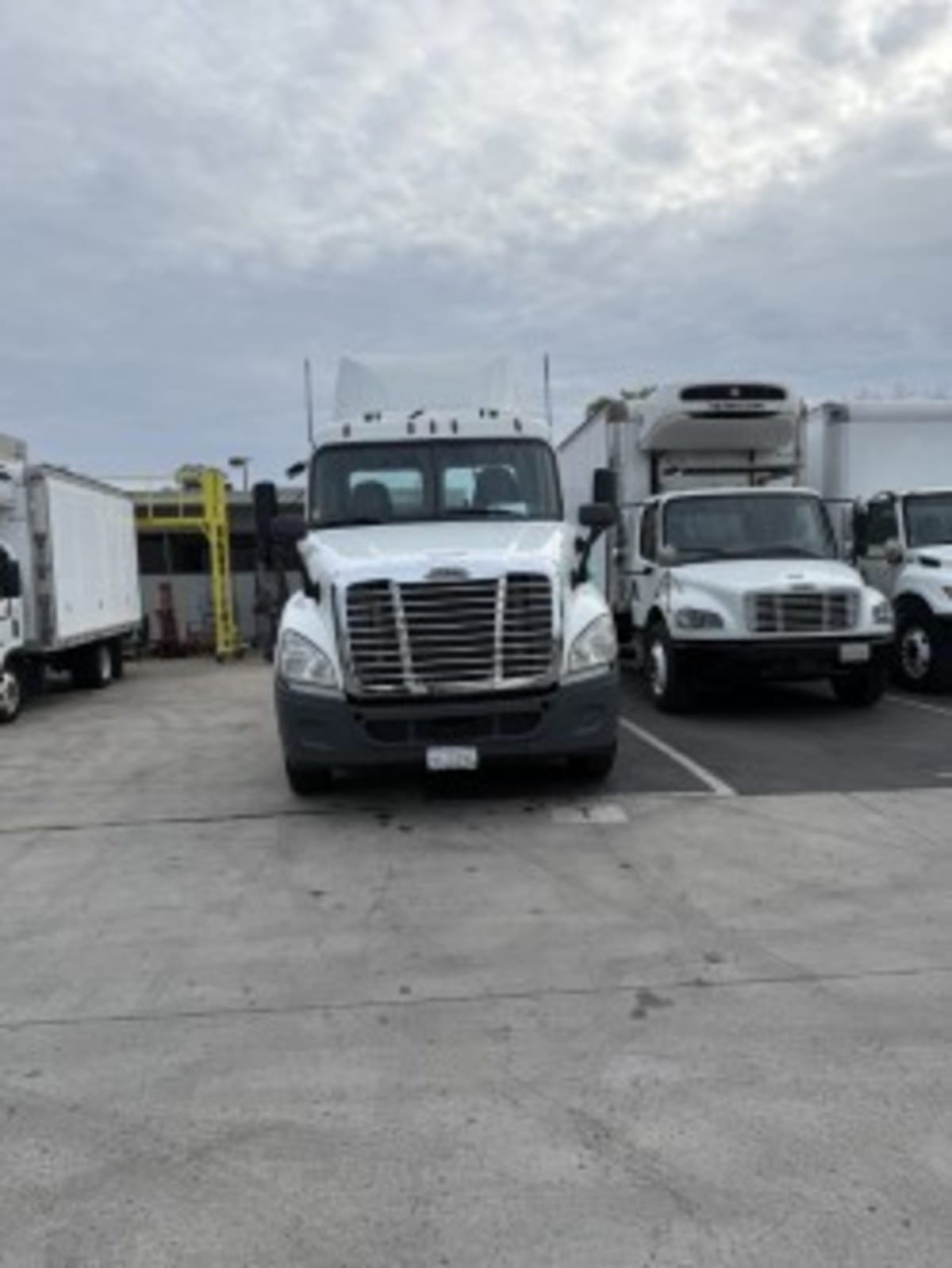 2017 Freightliner - image 2