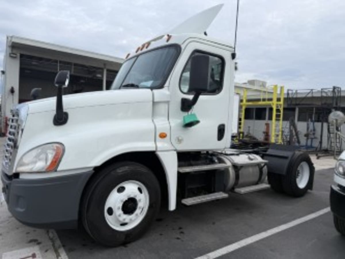 2017 Freightliner - image 1