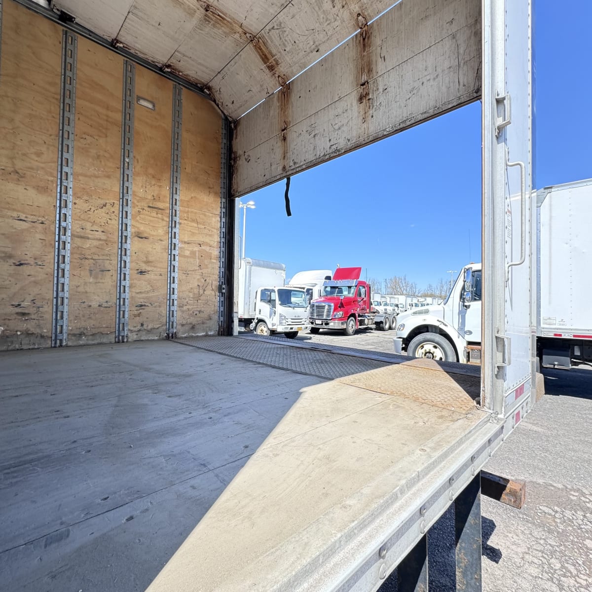 2017 Freightliner/Mercedes M2 106 675217