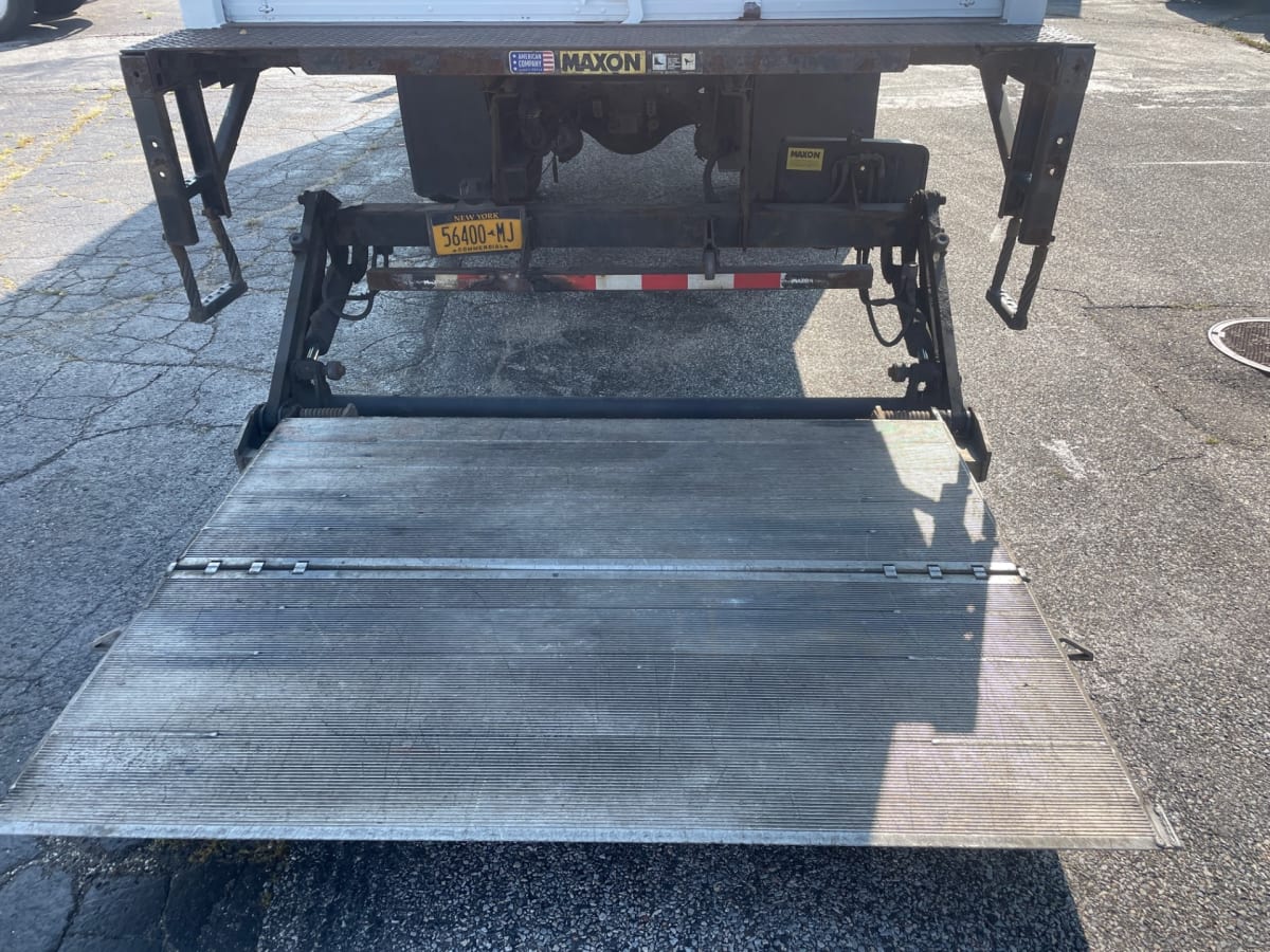 2017 Freightliner/Mercedes M2 106 675222