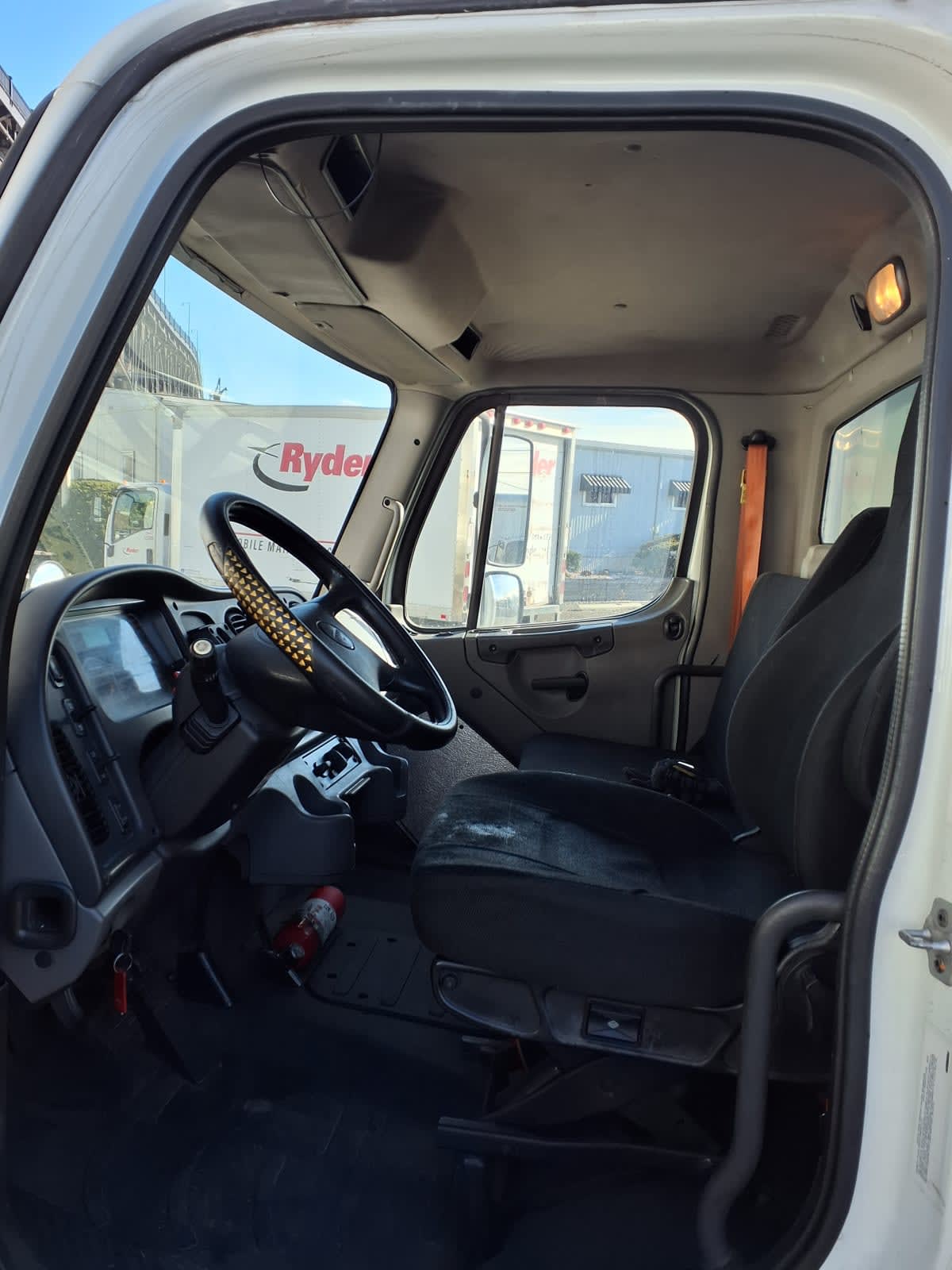 2017 Freightliner/Mercedes M2 106 675235