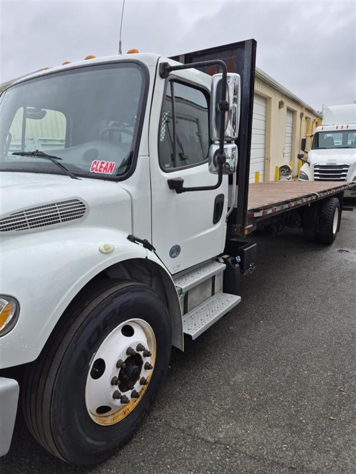 2017 Freightliner/Mercedes M2 106 675236