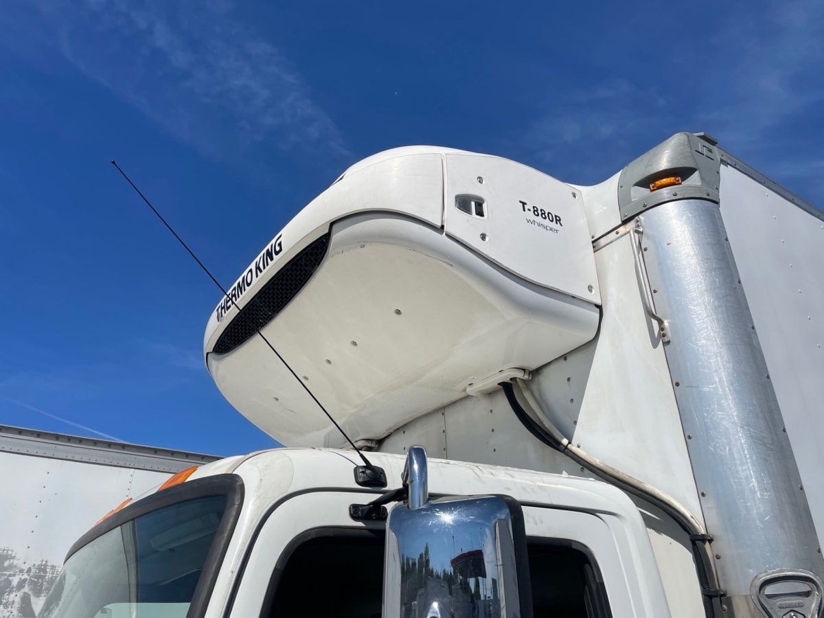 2017 Hino 268 675251